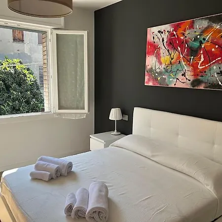 Apartment Art X4 In Centre With Private Parking Padova