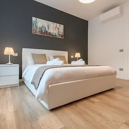 아파트 Art X4 In Centre With Private Parking *