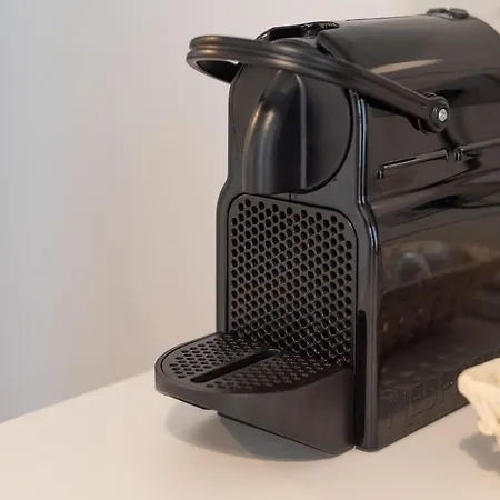 Art X4 In Centre With Private Parking 아파트