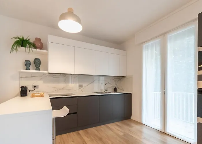 Art X4 In Centre With Private Parking * Падуя